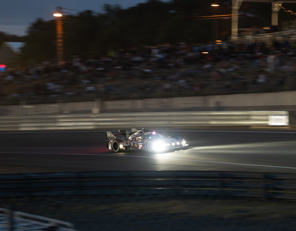 Lights Out — Formula 1 race agents